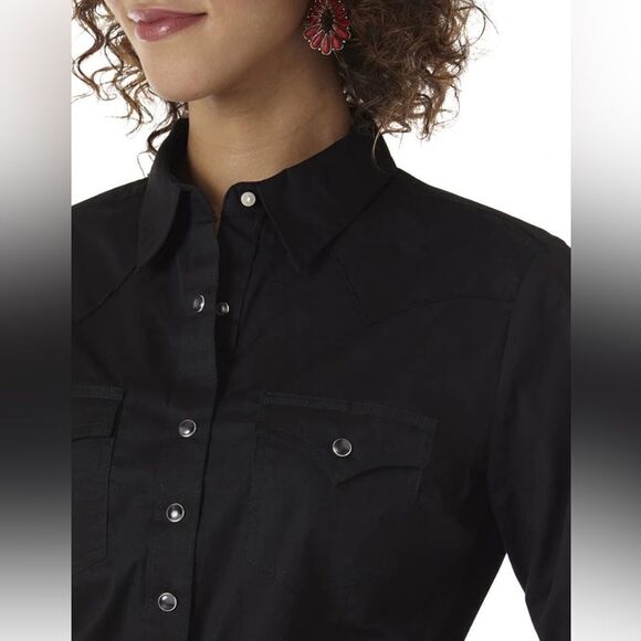 Wrangler Women's Western Two Pocket Snap Shirt NEW no tag Black - Picture 3 of 4